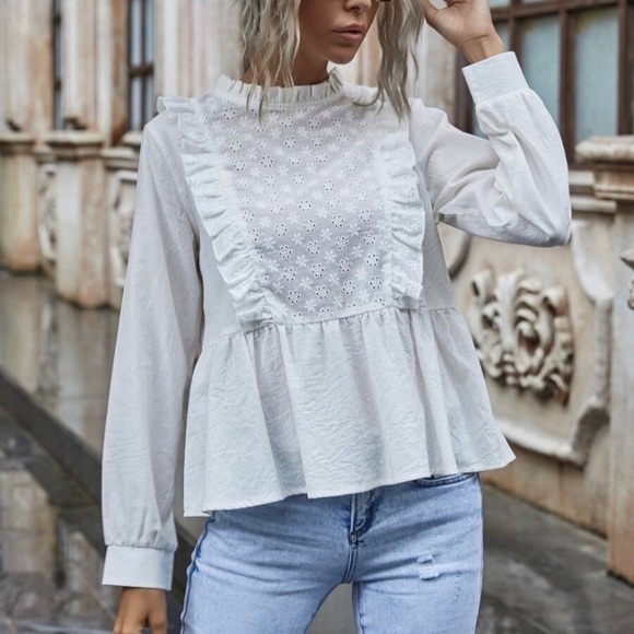 Meadow Snow Ruffle Blouse-WHITE - Picture 3 of 5